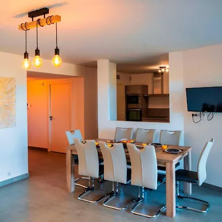 Solaneos Propose Magnifique T4 Neuf Sur Le Port Avec Piscine Chauffee Apartmán