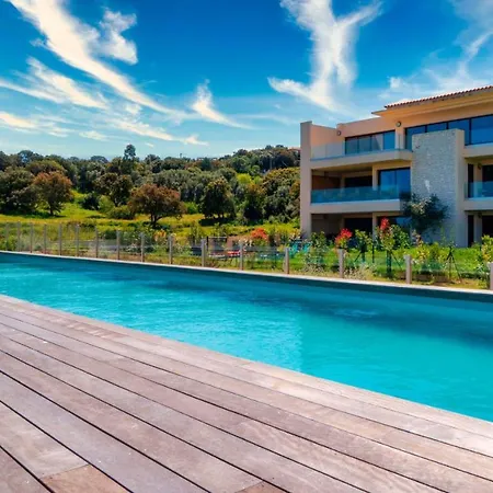 Solaneos Propose Magnifique T4 Neuf Sur Le Port Avec Piscine Chauffee * Porto-Vecchio (Corsica)