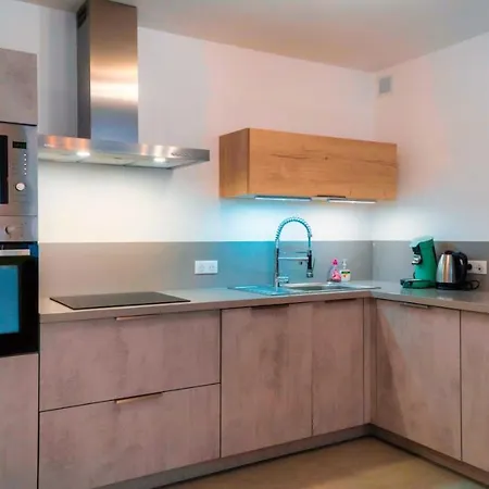 Solaneos Propose Magnifique T4 Neuf Sur Le Port Avec Piscine Chauffee * بورتو فيكشْيو