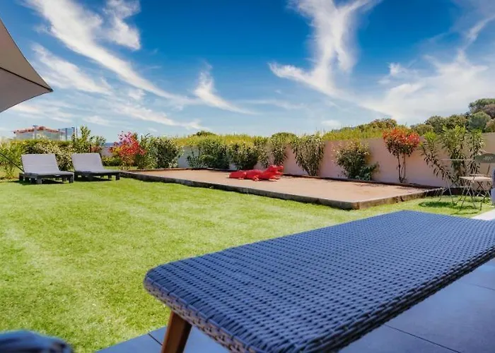 Solaneos Propose Magnifique T4 Neuf Sur Le Port Avec Piscine Chauffee Apartamento Porto-Vecchio (Corsica)